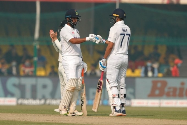 टास जीतकर पहले बल्लेबाजी कर रही भारतीय टीम का 36 रन पर गिरा पहला विकेट