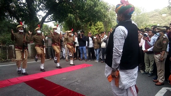 उदयपुर प्रशासन के आत्मीय स्वागत से अभिभूत हुए प्रभारी मंत्री रामलाल जाट