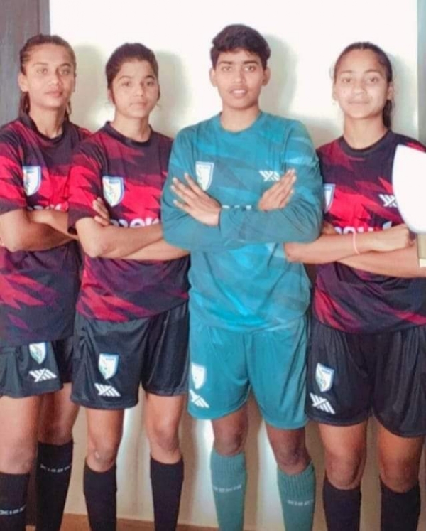 भारतीय फुटबॉल टीम में शामिल सिवान की बेटियों का फाइल फोटो