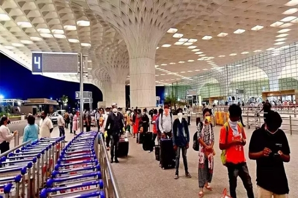 मुंबई एयरपोर्ट पर बम की झूठी जानकारी देने वाली महिला गिरफ्तार