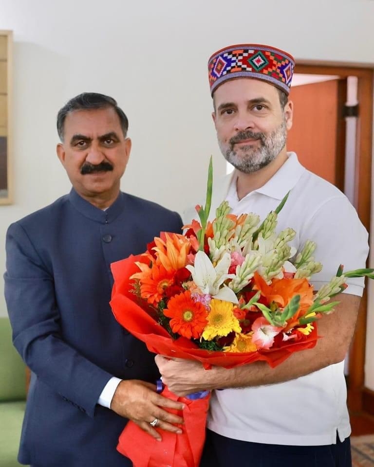 नई दिल्ली में शुक्रवार 4 अगस्त 2023 को कांग्रेस नेता राहुल गांधी से मुलाकात करते हिमाचल प्रदेश के मुख्यमंत्री सुखविंदर सिंह सुक्खू। हिन्दुस्थान समाचार/ फोटो गणेश बिष्ट