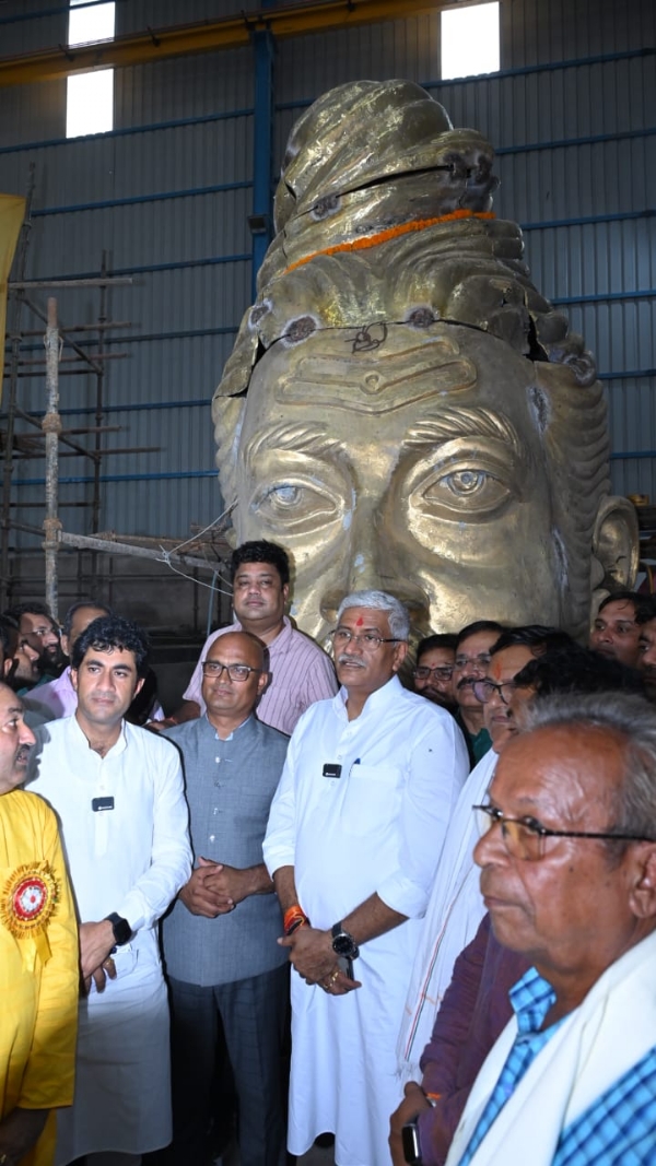 परशुराम कुंड पर लगने वाली 54 फीट की प्रतिमा का शास्त्र और शस्त्र पूजन