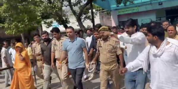 कर्मचारी को आत्महत्या के लिए उकसाने के आरोपित सपा नेता गिरफ्तार