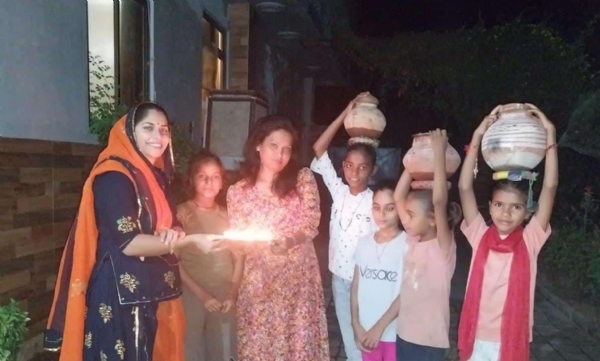 दीपावली परंपरा, दशहरा से दीपावली तक बस हीड़ गुड़लिया ही सुनना था पसंद शाहपुरा में लोकगीतों की रहती थी धूम, डिजीटल क्रांति में अब आई है कमी
