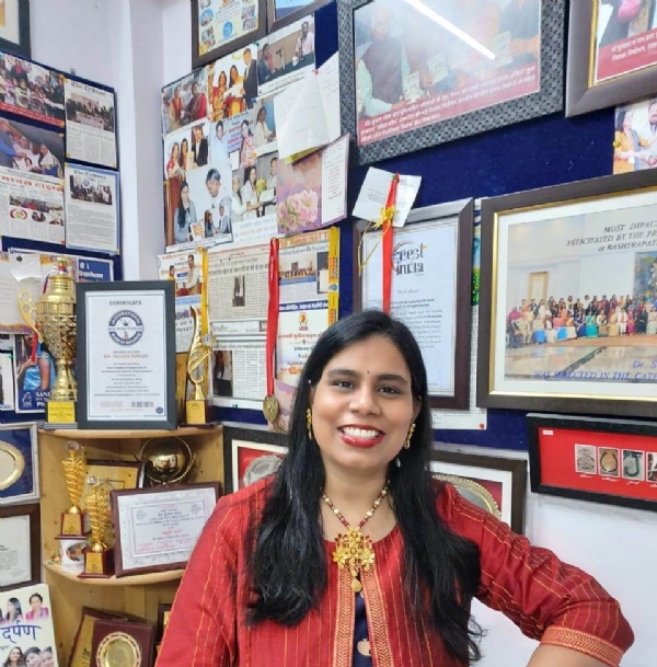 राष्ट्रपति द्वारा सम्मानित संजय आर्थोपीड़िक, स्पाइन एवं मैटरनिटी सेंटर की स्त्री एवं प्रसूति रोग विशेषज्ञ डाॅ. सुजाता संजय