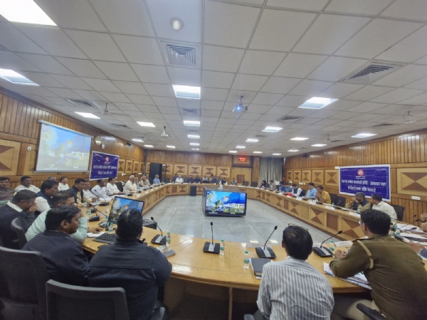 पश्चिम रेलवे के अहमदाबाद मण्डल पर गुरुवार को नवगठित मण्डल रेल उपभोक्ता सलाहकार समिति (डीआरयूसीसी) की प्रथम बैठक