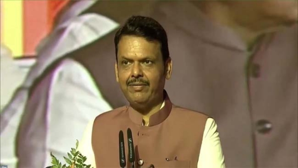 भाजपा नेता देवेंद्र फडणवीस ने महाराष्ट्र के मुख्यमंत्री पद की ली शपथ,बने 21 वें मुख्यमंत्री