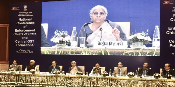 वित्त मंत्री ने किया जीएसटी प्रवर्तन प्रमुखों के सम्मेलन का उद्घाटन