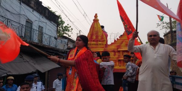 रिषड़ा में पूरे भव्यता के साथ निकली श्रीरामनवमी की शोभायात्रा, सुरक्षा के रहे कड़े बंदोबस्त
