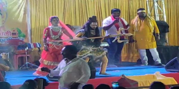 रामनवमी पर रात्रि जागरण में कलाकारों ने बांधा शमां,देर रात तक झूमते रहे राम भक्त
