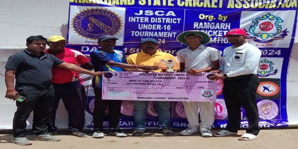 अंतर जिला क्रिकेट लीग में जमशेदपुर ने पाकुड़ को पांच रन से हराया