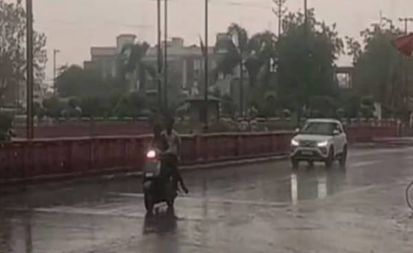मप्र के कई जिलों में हुई तेज बारिश, बुरहानपुर-बैतूल में ओले भी गिरे