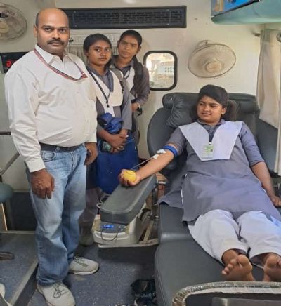 स्वैच्छिक रक्तदान जागरुकता गोष्ठी में आठ ने किया रक्तदान