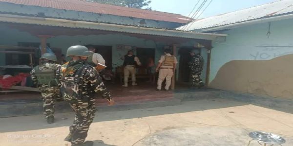 मणिपुर पुलिस ने 122 लोगों को लिया हिरासत में