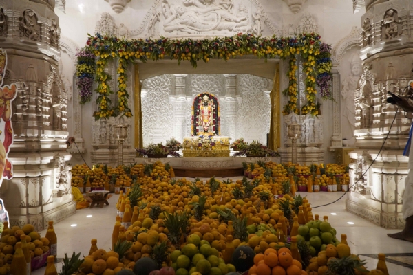 श्रीराम जन्मभूमि मन्दिर में अक्षय तृतीया पर एक हजार फलों का भोग लगा