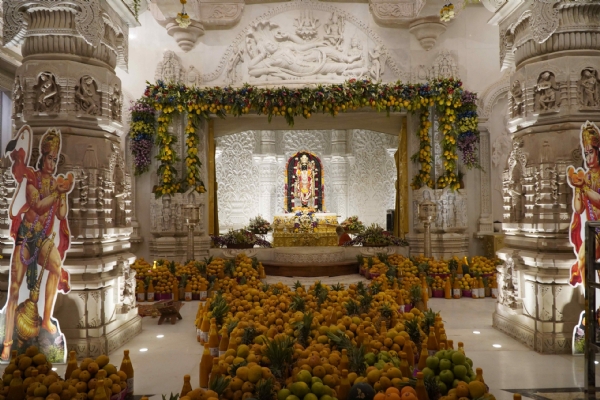 श्रीराम जन्मभूमि मन्दिर में अक्षय तृतीया पर एक हजार फलों का भोग लगा