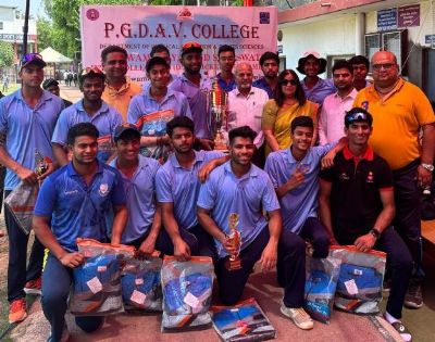 पीजीडीएवी ने लगातार दूसरी बार जीता स्वामी दयानंद सरस्वती इंटर कॉलेज क्रिकेट टूर्नामेंट का खिताब