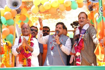 कांग्रेस चुनाव भारत में लड़ रही और प्रशंसा पाकिस्तान की करती हैः डॉ. मोहन यादव
