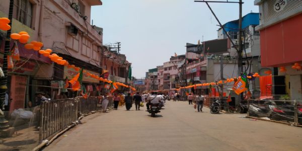 पीएम मोदी के रोड शो में दिखेगी लघु भारत की झलक, शाही अंदाज में स्वागत को तैयार काशी