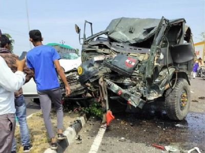 मप्रः आर्मी जवानों का वाहन, बस और कार के बीच जोरदार भिड़ंत, दो लोगों की मौत, 10 घायल