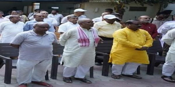 भाजपा नेता सुशील कुमार मोदी के निधन पर विधायक ने जताया शोक,दी श्रद्धांजलि