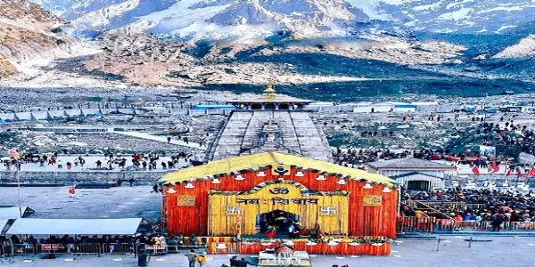 जगविख्यात चारधाम यात्रा में भक्ति और उल्लास चरम पर, दर्शनार्थियों का आंकड़ा 10 लाख तो पंजीकरण 32 लाख पार