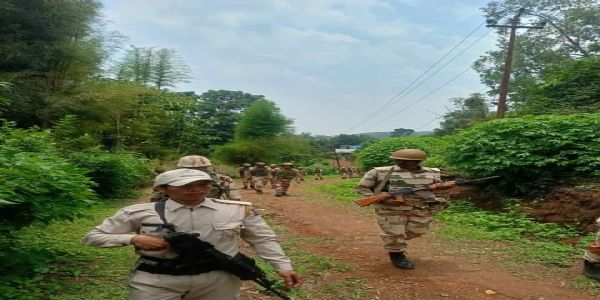 मणिपुर पुलिस ने 156 लोगों को लिया हिरासत में