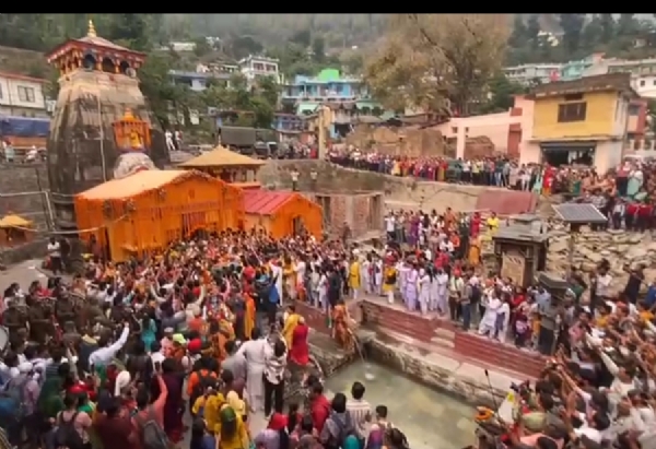 बाबा केदार की पंचमुखी डोली विश्वनाथ मंदिर।  बाबा केदार की पंचमुखी डोली विश्वनाथ मंदिर।