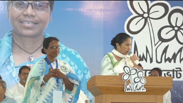 हुगली में ममता बनर्जी ने संबोधित की दो जनसभाएं