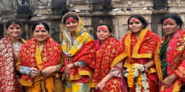 ईडी की कार्रवाई के बाद पति की सलामती के लिए शिल्पा शेट्टी ने किए कामाख्या देवी के दर्शन