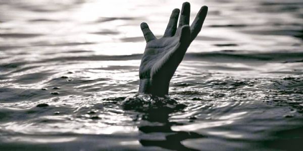 संदिग्ध परिस्थितियों में युवती की मौत,शव को नदी में बहाया