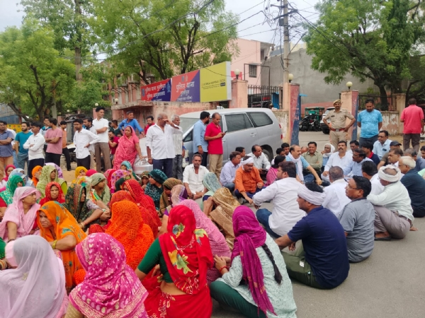 चारों के शव जयपुर पहुंचते ही लोगों में दिखा भारी आक्रोश