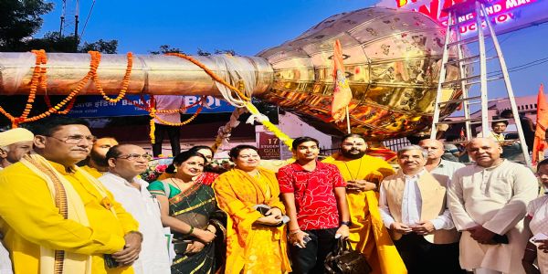 1100 किलो के धनुष और 1600 किलो की गदा भगवान श्री राम के मंदिर अयोध्या को किया समर्पित
