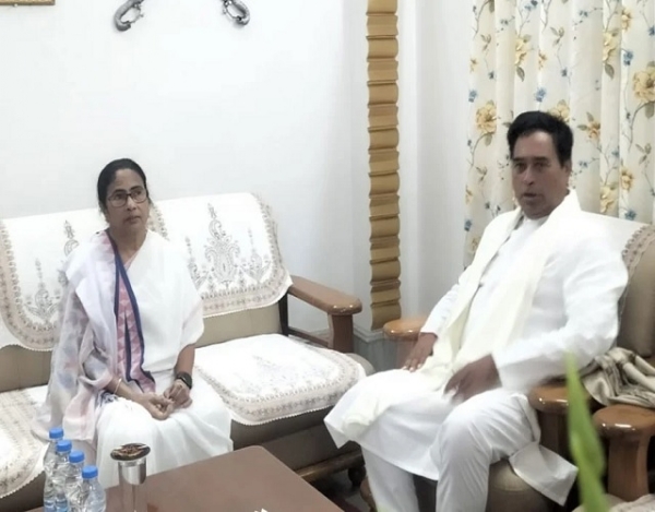 CM with Maharaj