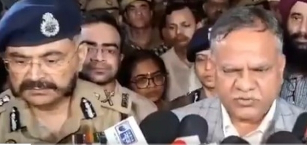 उप्र के हाथरस में सत्संग भगदड़ की घटना में 116 की मौत, आयोजकों पर होगा मुकदमा : डीजीपी
