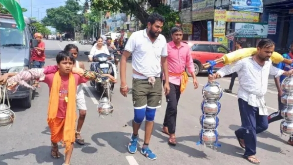 आज सावन की शिवरात्रि है। देशभर के सभी शिवालयों में कांवड़ लेकर पहुंचने वालों का तांता लगा हुआ। कांवड़ तीर्थयात्री तेजी से गंतव्य की ओर बढ़ रहे हैं। भाजपा ने लोगों को बधाई दी है।
