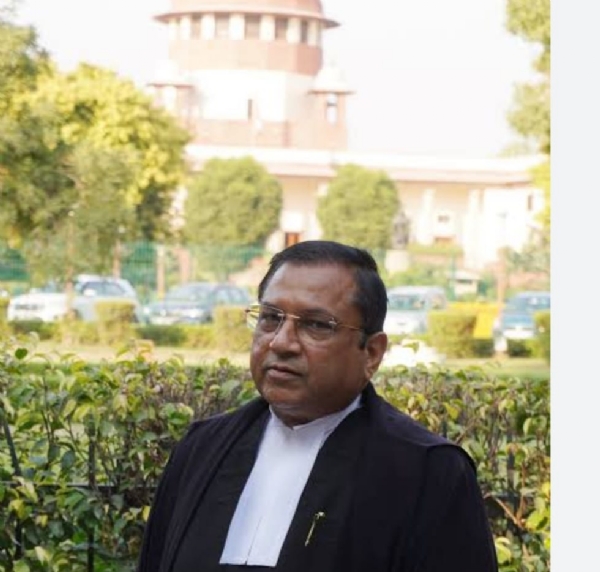 डॉ. आदिश अग्रवाल डॉ. आदिश अग्रवाल