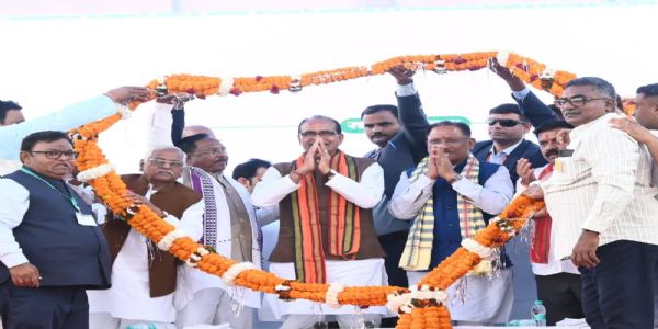 किसान सम्मेलन में केंद्रीय कृषि मंत्री का स्वागत