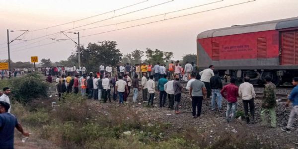 पुष्पक एक्सप्रेस रेल हादसे की तस्वीर
