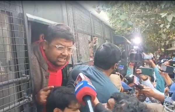 एसएफआई का विकास भवन अभियान