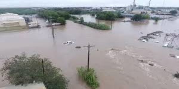 यूक्रेन के ओडेसा में भारी बारिश के बाद अचानक आई बाढ़ में नौ की मौत