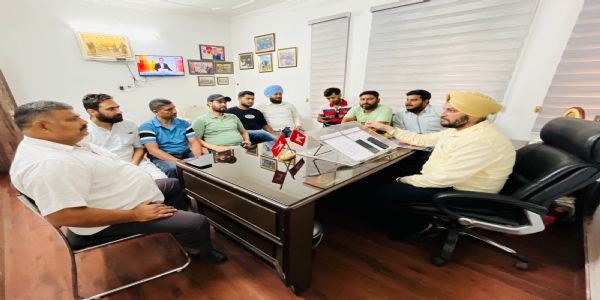 जम्मू में एनसी यूथ विंग की बैठक, चुनावों को लेकर रणनीति पर जोर