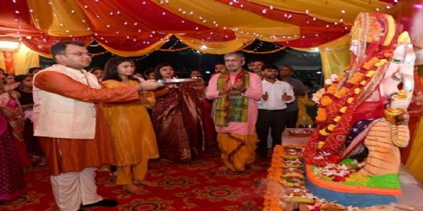 राजभवन में मां दुर्गा की आराधना एवं आरती का भव्य आयोजन