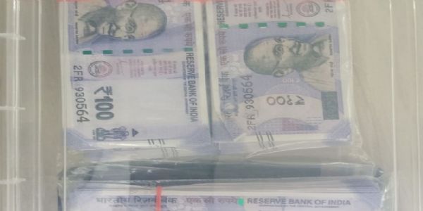 100 रुपये के 46 नकली नोट के साथ विधि से संघर्षरत बालक पकड़ाया
