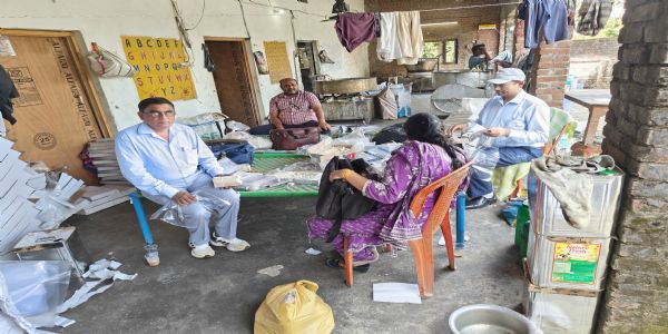 मिलावटखोरों पर खाद्य विभाग की बड़ी कार्रवाई, 13 नमूने लिए, 6 क्विंटल से अधिक मिठाई-दूध उत्पाद नष्ट