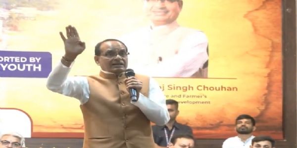 एक साथ चुनाव से खर्च भी बचेगा और सरकारें साढ़े चार साल जनता की सेवा में जुटी रहेंगीः शिवराज