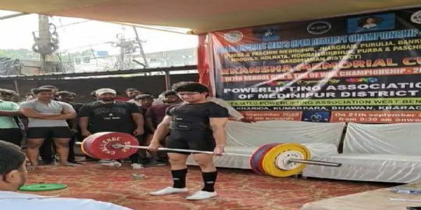 मेदिनीपुर में गूंजा ताकत का शंखनाद — डेडलिफ्ट चैम्पियनशिप में दिखा दमखम