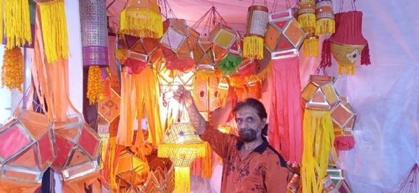 Eco friendly diyas illuminate Thane