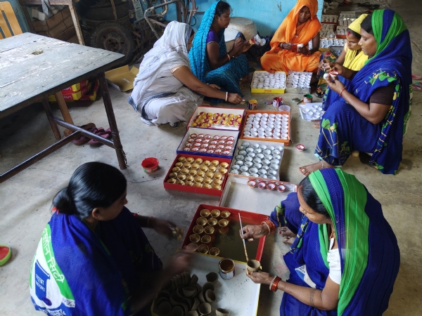 गोबर से कमाई की रोशनी