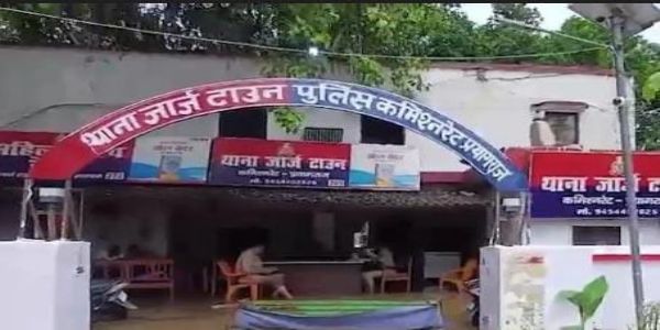 कमरे में फंदे से लटका मिला प्रतियोगी छात्र का शव